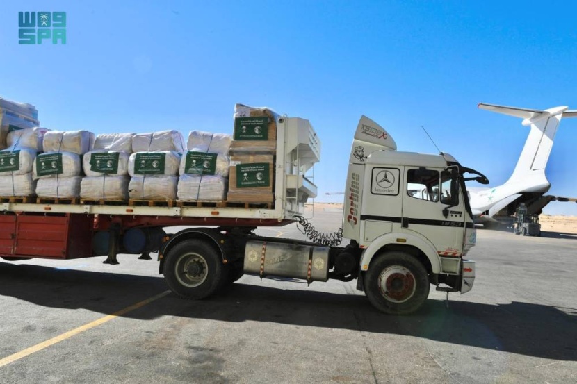 وصول طائرة الإغاثة السعودية الـ 28 إلى العريش
