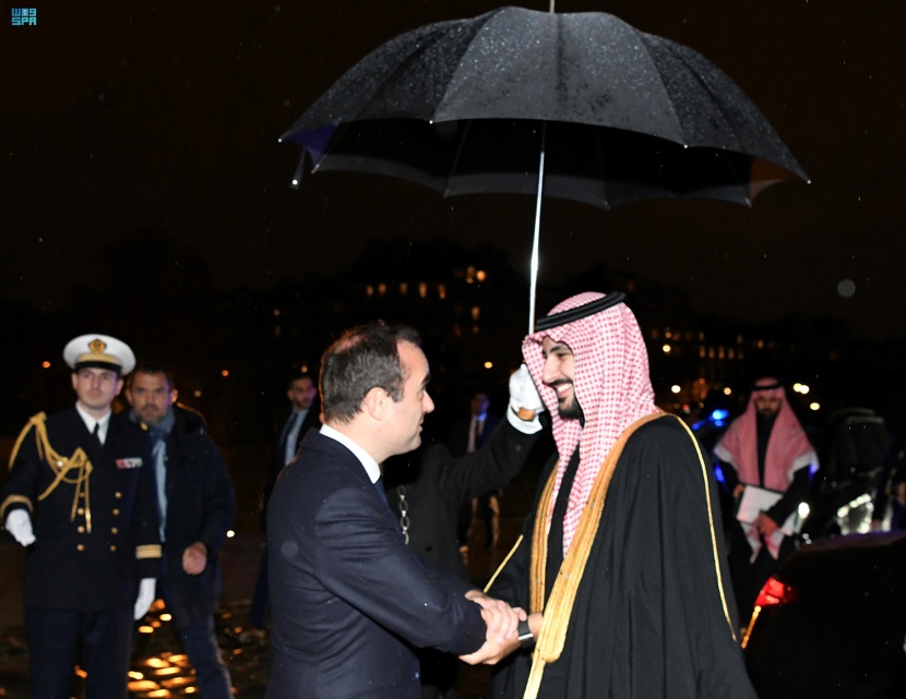 وزير القوات المسلحة الفرنسية يستقبل وزير الدفاع ويشهدان توقيع مشروع خطة تنفيذية بين الوزارتين