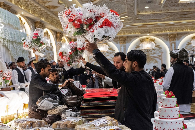 حفلات الزفاف الجماعي تخفف أعباء الزواج على الشباب الأفغان