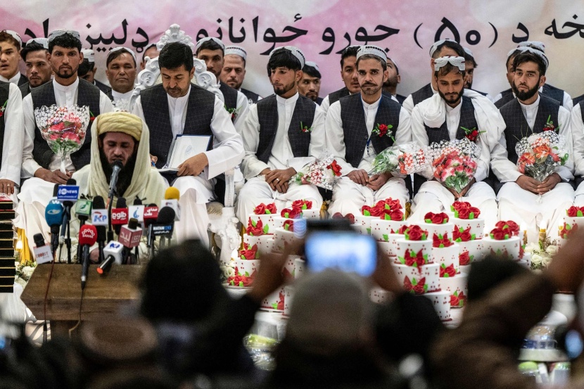 حفلات الزفاف الجماعي تخفف أعباء الزواج على الشباب الأفغان