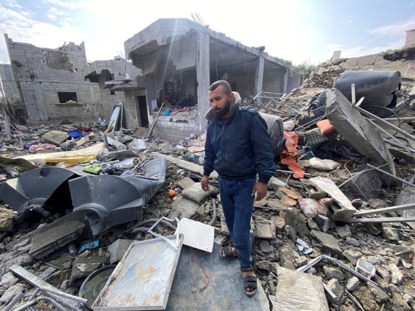 استشهاد 20 فلسطينيا في خان يونس .. ومدفعية الاحتلال تواصل قصف المخيمات