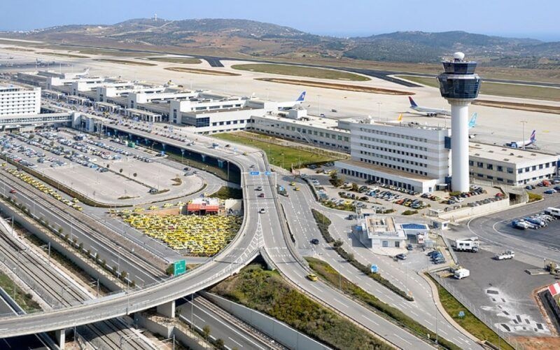 اليونان تستعد لبيع 30 % من أسهم مطار أثينا الدولي 