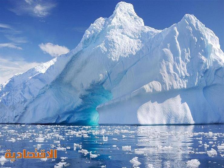 أكبر جبل جليدي يتحرك في اتجاه المحيط القطبي الجنوبي