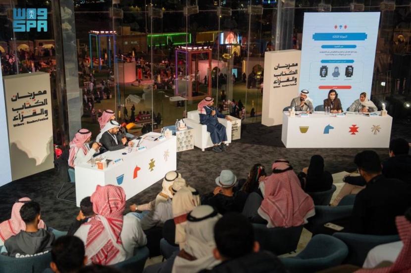 في عسير .. شعراء يصدحون بقصائدهم ونقاد يناظرون السينمائيين