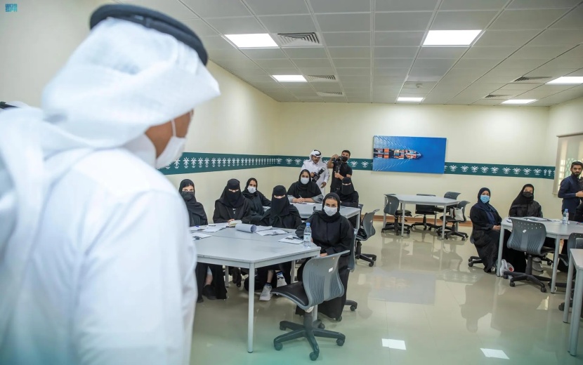 مبادرة لتوطين 10 آلاف وظيفة في منظومة النقل والخدمات اللوجستية السعودية