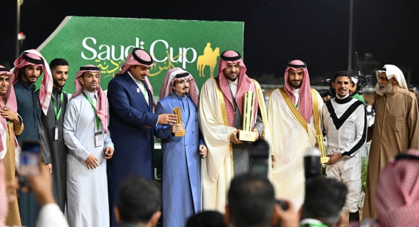 «تلال الخالدية» تتوج بأقوى أشواط اليوم الأول من كأس السعودية لسباقات الخيل