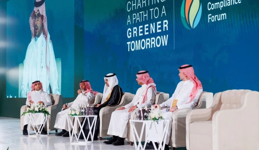 منتدى الالتزام البيئي يطالب بتشجيع التكنولوجيا الخضراء وتعزيز المسؤولية الاجتماعية للمبادرات والمشاريع