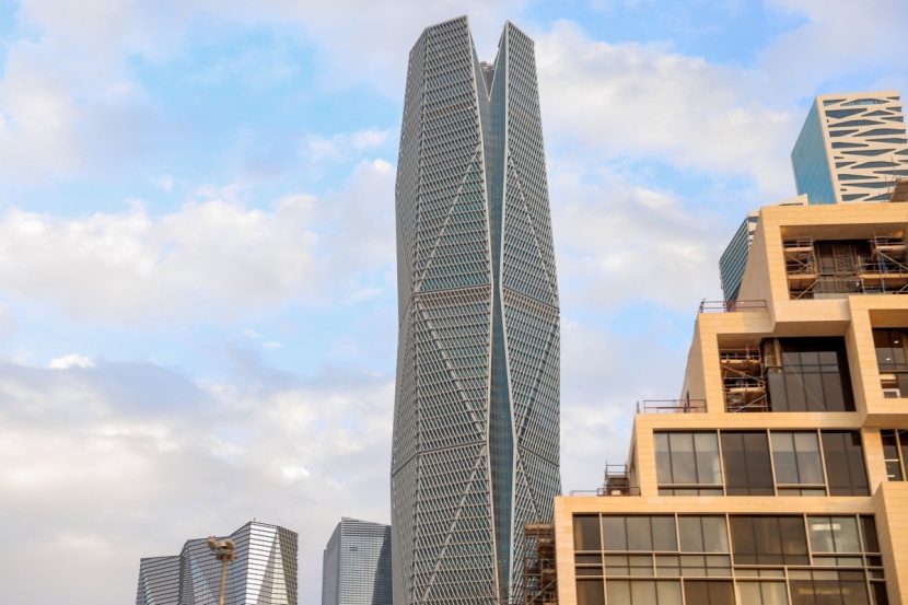 صندوق الاستثمارات العامة يجمع ملياري دولار من طرح صكوك