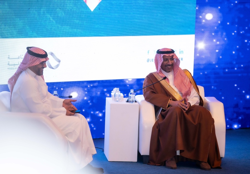 وزير الصناعة لـ "الاقتصادية": نعمل مع الصناعيين لتقوية سلاسل القيمة وجدة واعدة بصناعة السيارات