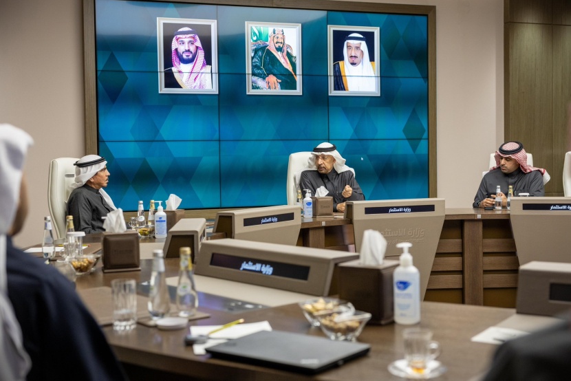 وزارة الاستثمار توقع اتفاقية بـ 25 مليار ريال لتوسيع استثمارات شركة عبدالله العثيم في قطاعات السياحة والضيافة والرياضة والذكاء الاصطناعي