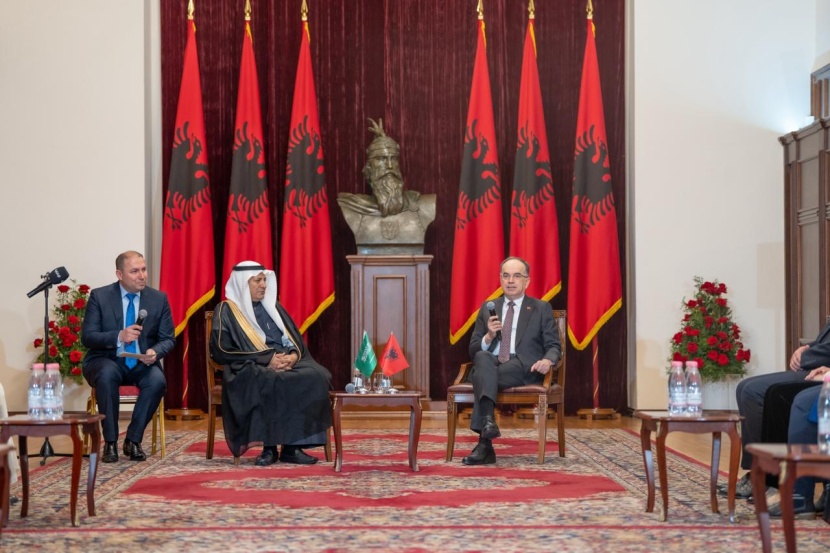 رئيس ألبانيا مخاطبا المستثمرين السعوديين: سأكون الحارس الشخصي لاستثماراتكم
