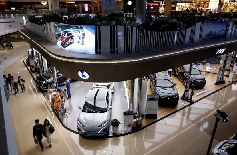 "بي.واي.دي" الصينية تستعيد عرش مبيعات السيارات الكهربائية في العالم