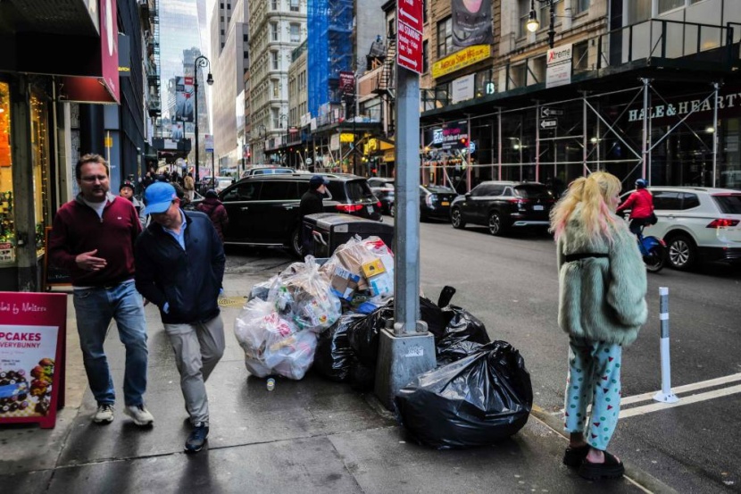 "ثورة نفايات" لتخليص نيويورك من مشهد القمامة المتراكمة في الشوارع