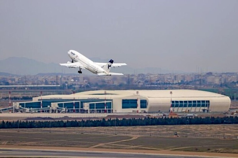  شركات الطيران تهرع لتغيير مسار رحلاتها بعد هجوم إسرائيل على إيران 