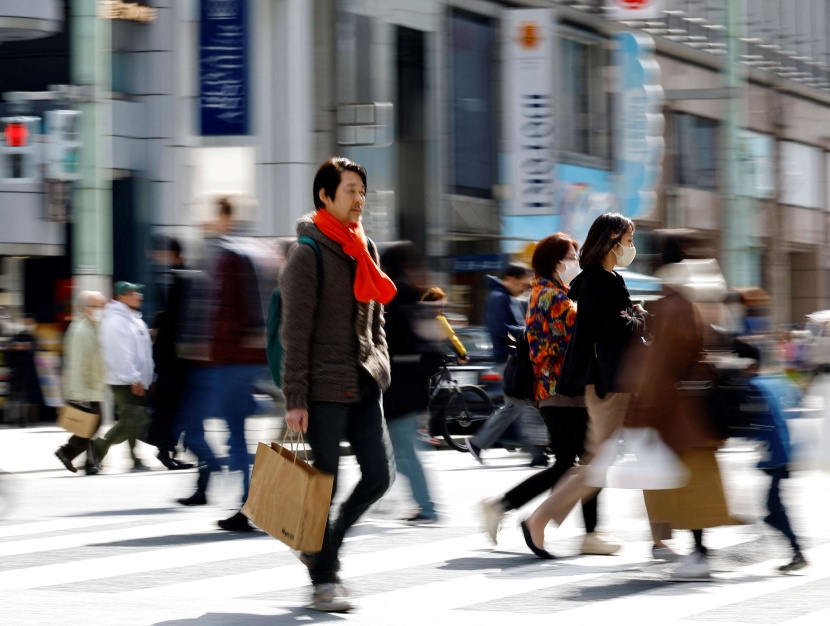 بنك اليابان يتجه لرفع الفائدة لمواجهة التضخم وخفض شراء السندات