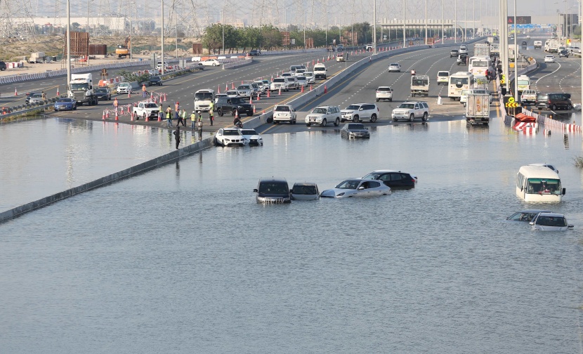 المركزي الإماراتي: تأجيل سداد أقساط القروض 6 أشهر للمتضررين من الأمطار
