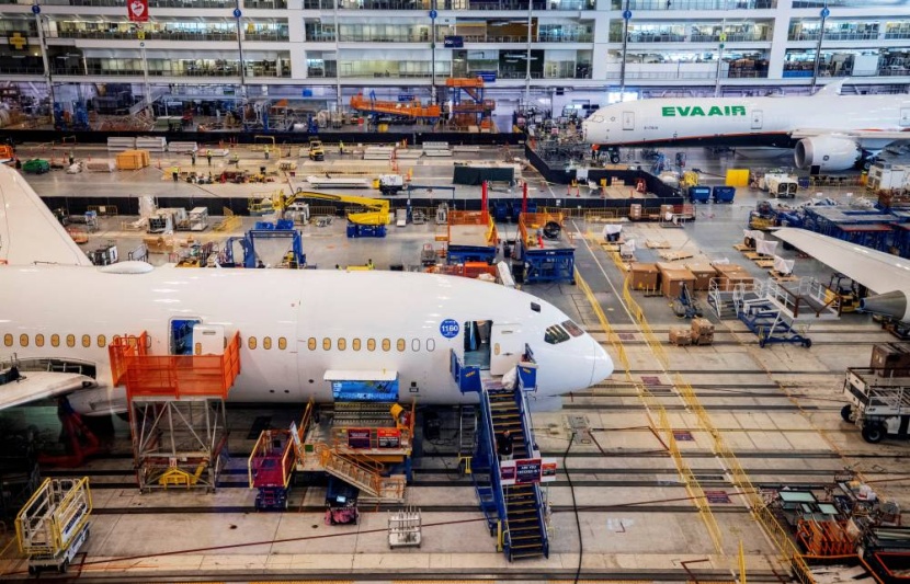 تباطؤ إنتاج الطائرة بوينغ 787 بسبب مشكلات سلاسل الإمداد