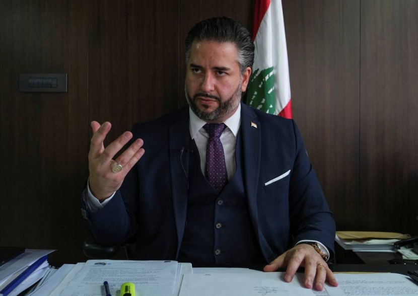 وزير الاقتصاد اللبناني يدعو إلى إعلان حال الطوارىء بشأن النزوح السوري