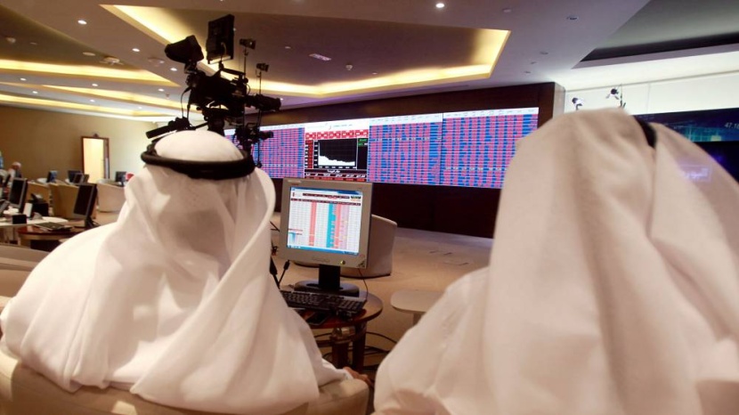 تراجع معظم البورصات الخليجية بسبب مخاوف الفائدة و"القطرية" الأدنى منذ 5 أشهر