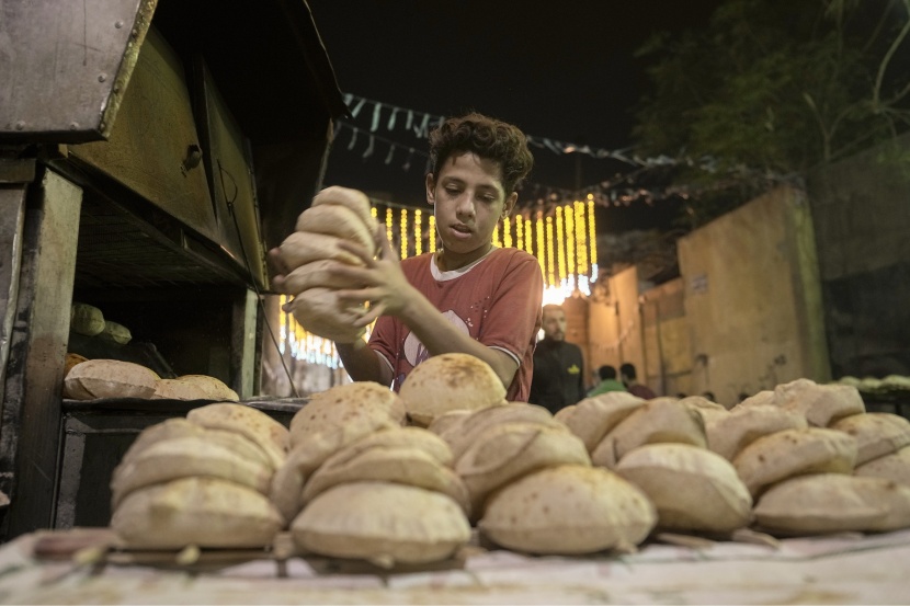 توقعات بارتفاع التضخم في مصر في مارس بعد خفض قيمة الجنيه