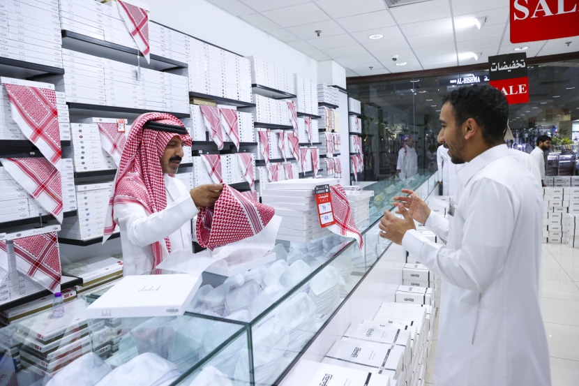 زيادة حركة التسوق لقطاعي الملابس والمجوهرات مع قرب عيد الفطر