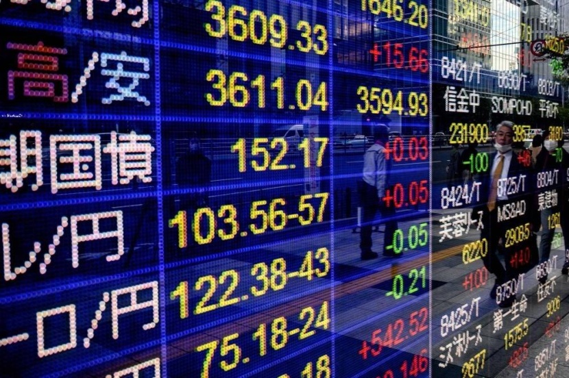 الأسهم اليابانية ترتفع عند الإغلاق مع سعي البنك المركزي لتهدئة الأسواق