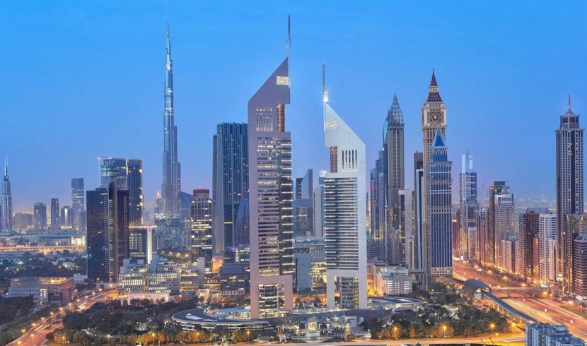 دبي تطلق نظام عمل تجريبي في الصيف بـ 7 ساعات يوميا وإجازة 3 أيام
