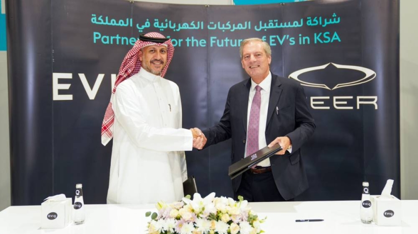 مذكرة تفاهم لتمكين منظومة السيارات الكهربائية في السعودية