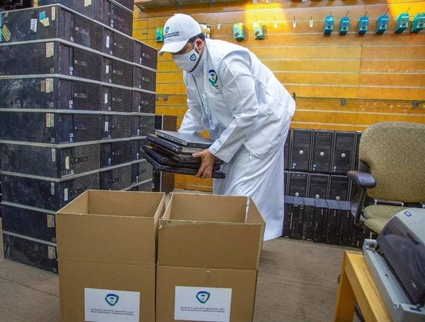 السعودية تضبط 873 ألف منتج مخالف لعلامات تجارية 50 % لمستلزمات المركبات
