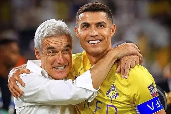 كاسترو لـ «الاقتصادية»: النصر منحني حقوقي المالية بعد إقالتي .. مقاضاته شائعة