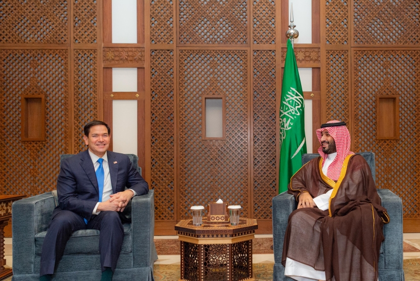 السعودية وأمريكا تبحثان تعزيز العلاقات الثنائية في مختلف المجالات