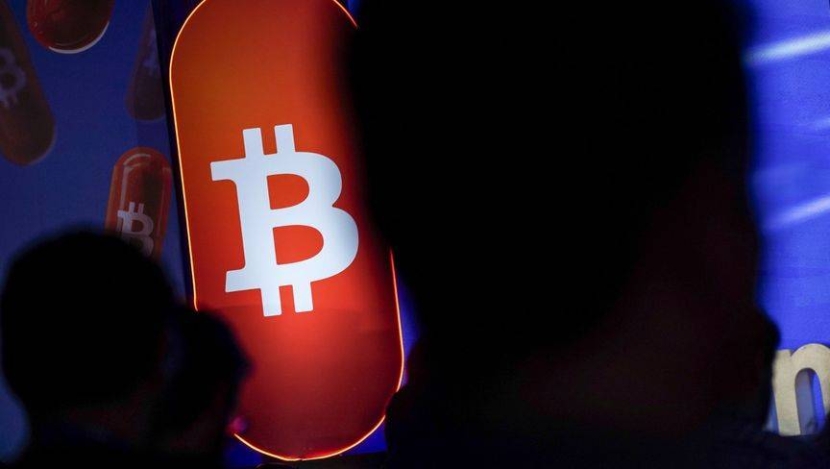 بيتكوين تتفوق على الأسهم محققةً أكبر صعود أسبوعي منذ انتخاب ترمب