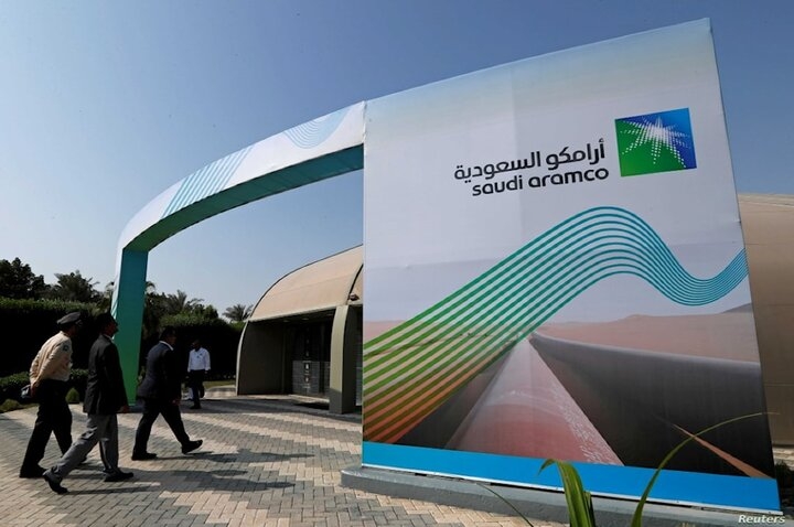 بلومبرغ: السعودية تخفض أسعار النفط إلى آسيا بأكبر قدر منذ عامين