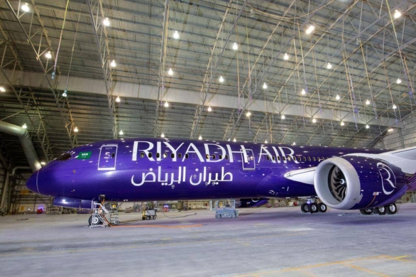 طيران الرياض يوقع مذكرة مع رولز رويس لشراء 100 محرك لتشغيل 50 طائرة