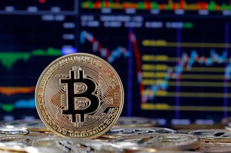بيتكوين تتجاوز 123 ألف دولار لأول مرة وتتفوق على القيمة السوقية لـ "أمازون"