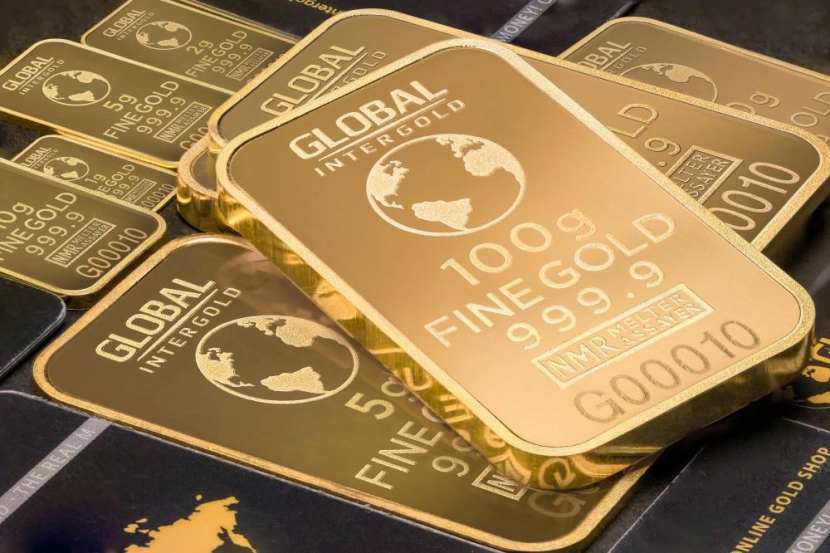 الذهب يتراجع عن أعلى مستوى في 5 أسابيع وسط إقبال على جني الأرباح