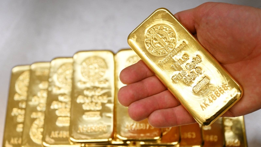 الذهب عند أدنى مستوى في 3 أسابيع بضغط الدولار والأنظار نحو "جاكسون هول"