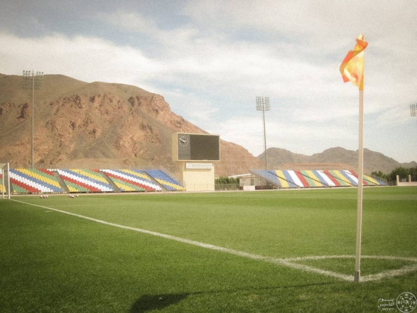 تركيب واستبدال إضاءة 10 ملاعب سعودية بحد أدنى لشدتها 1800 لوكس