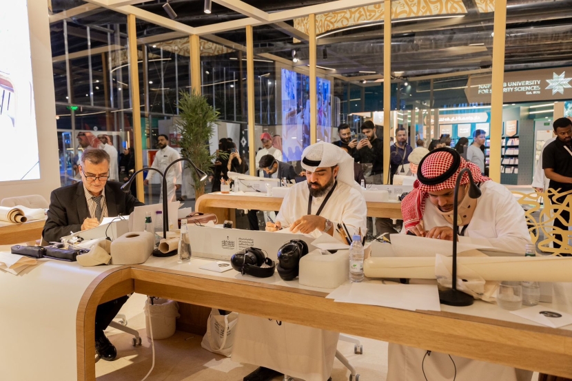 معرض الرياض للكتاب .. تصفيات نهائية لمسابقة مركز الأمير محمد بن سلمان للخط العربي