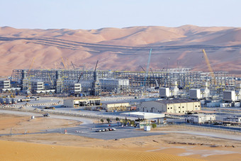 حقل «الشيبة» .. قدرة إنتاجية هائلة في سلسلة المشاريع النفطية السعودية