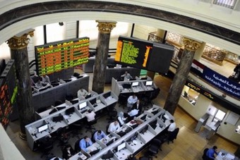 البورصة المصرية تخسر 2.3 مليار جنيه وتراجع جماعي بمؤشراتها