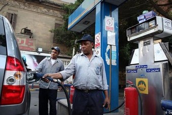 مصر ترفع أسعار الوقود بنسب تتراوح بين 16 و30 %