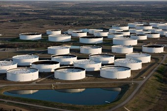 مخزونات النفط الأمريكية ترتفع 2.4 مليون برميل الأسبوع الماضي