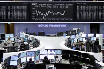 الأسهم الأوروبية تتراجع مع استمرار شكوك مفاوضات التجارة