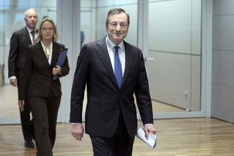 "المركزي الأوروبي" يبقي سياسته النقدية دون تغيير .. ويترك الباب مفتوحا أمام التحفيز