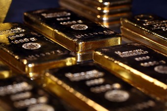 المعادن تنتعش بدعم ضبابية الاقتصاد.. الذهب يصعد 1% والبلاديوم عند أعلى مستوى على الإطلاق