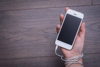 دراسة:  الإدمان على الهواتف الذكية له تبعات خطيرة على الصحة النفسية
