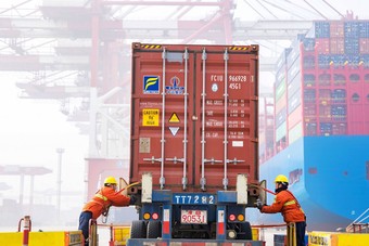 أمريكا والصين تقتربان من التوصل لاتفاق تجاري