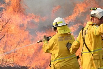 أكثر من 100 حريق لا يزال مشتعلا في أستراليا وترقب موجة حر إضافية