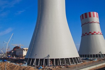 الإمارات ستشغل أول محطة للطاقة النووية خلال "أشهر"